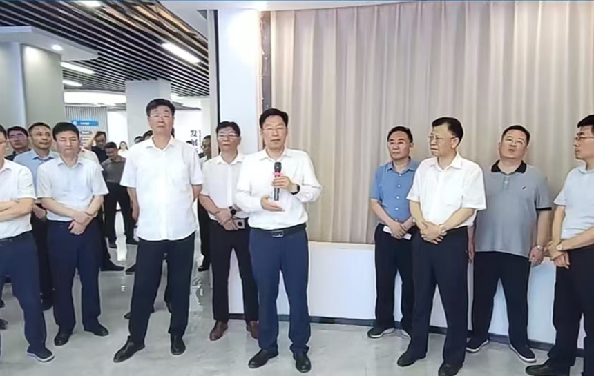 7月31日上午，阜陽市委書記劉玉杰率隊深入一線，來我工地督導重點項目建設。