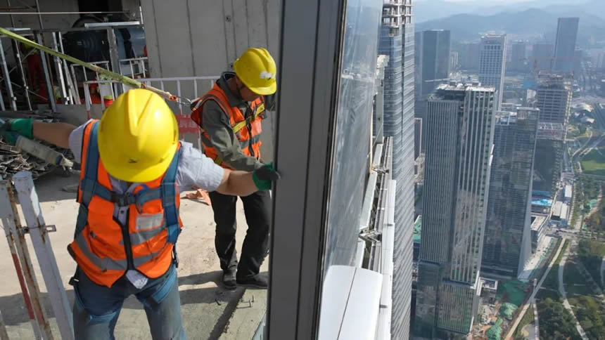 長線·快訊丨山東國際金融中心（IFC）428米超高層項目外框鋼結構實現順利封頂(圖9)